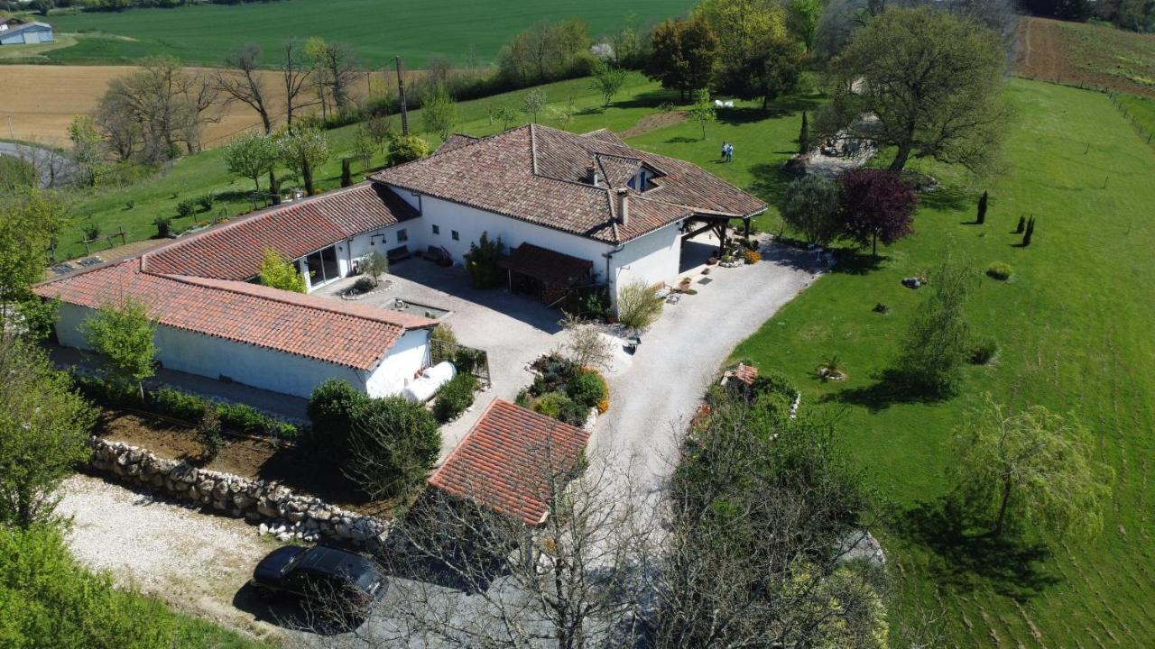 Ferienwohnung Au Pajot Ambax Exterior photo